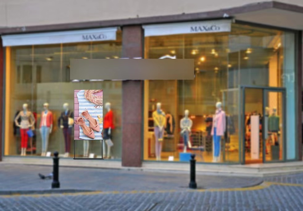 Revolutionizing Retail and Advertising: EKAA's High-Brightness 3500 Digital Signage
